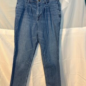 Hollister Curvy Ultra High-Rise Mom Jeans Size 7R W28xL27